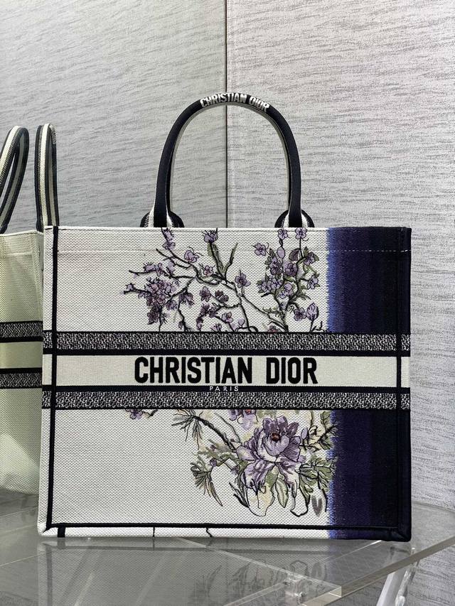 Original factory with full set of original packaging Large size in stock Tote la