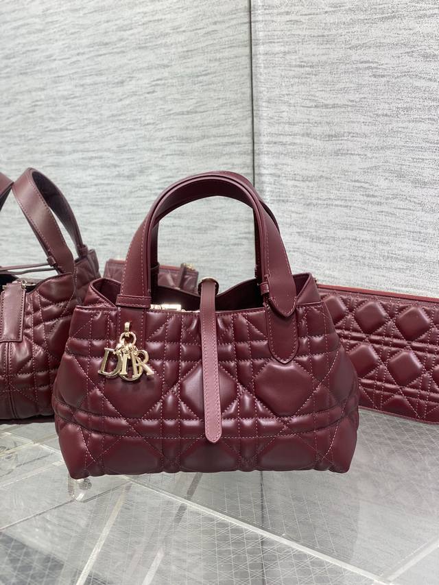Original factory with full set of original packaging Small size in stock The lat