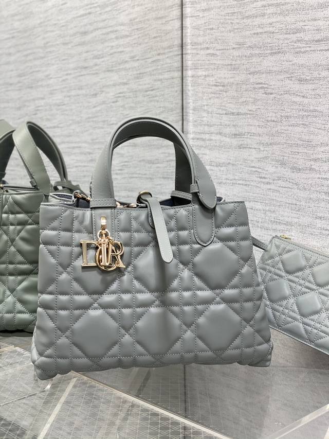 Top-grade original package Medium rock gray in stock Travel with Toujours, the o