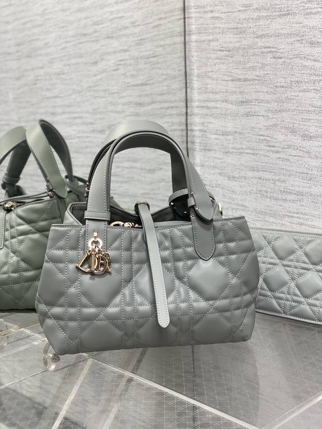 Top-grade original factory package Small gray in stock Travel with Toujours, ove