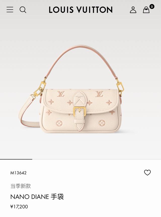 M13642 Top Original Dynamic 163 This Nano Diane handbag reinterprets the classic