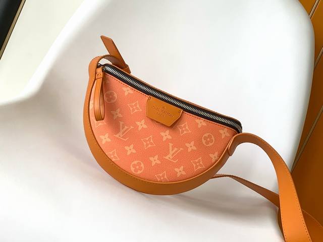 M23838 Green M31029 Orange Top Original Lv Moon Crossbody Handbags are made of s