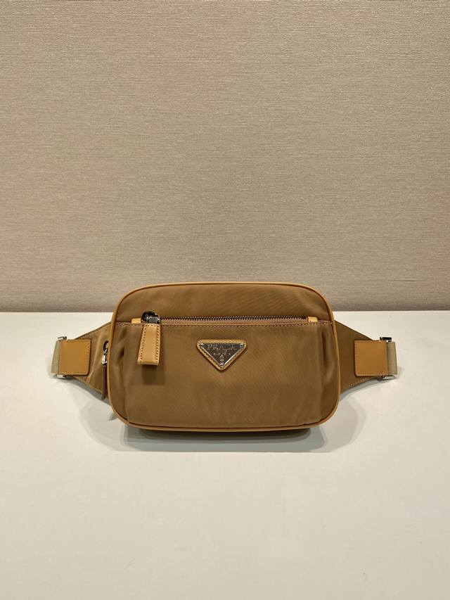 Classic hot-selling style 2Vl977 cork color This waist bag is made of imported n