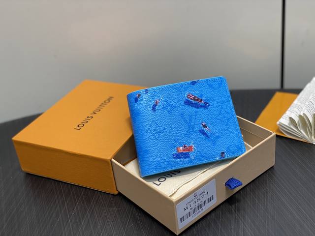 Factory Price P Top Original M14874 Blue Holiday Series Short Suit Clip New Slen