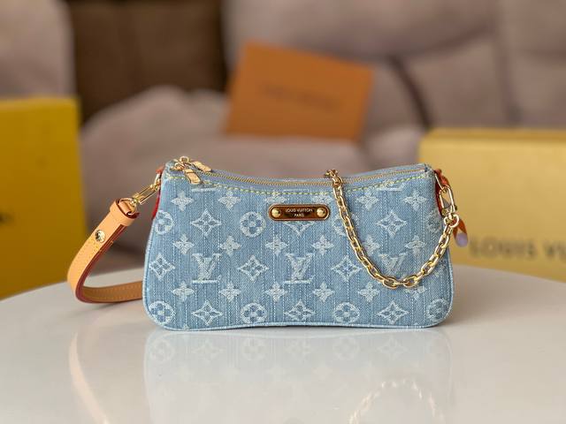 Top original model M83532 Top original Monogram The new denim Liv Pochette fits