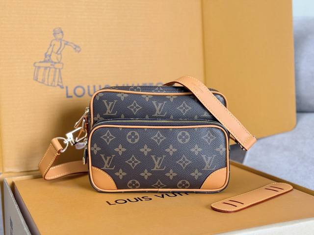 Top original model: M14016 Monogram Top original dynamic code Nil handbag is sty