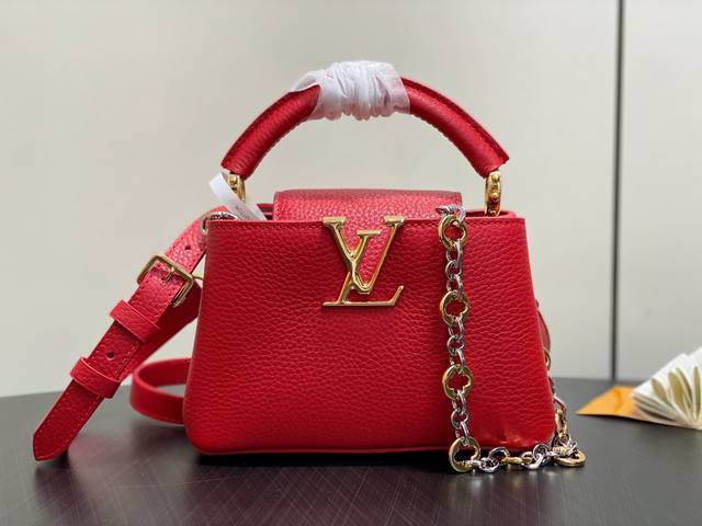 Original boutique M12936 Red chain full leather Cap Na Ying style Capucines mini