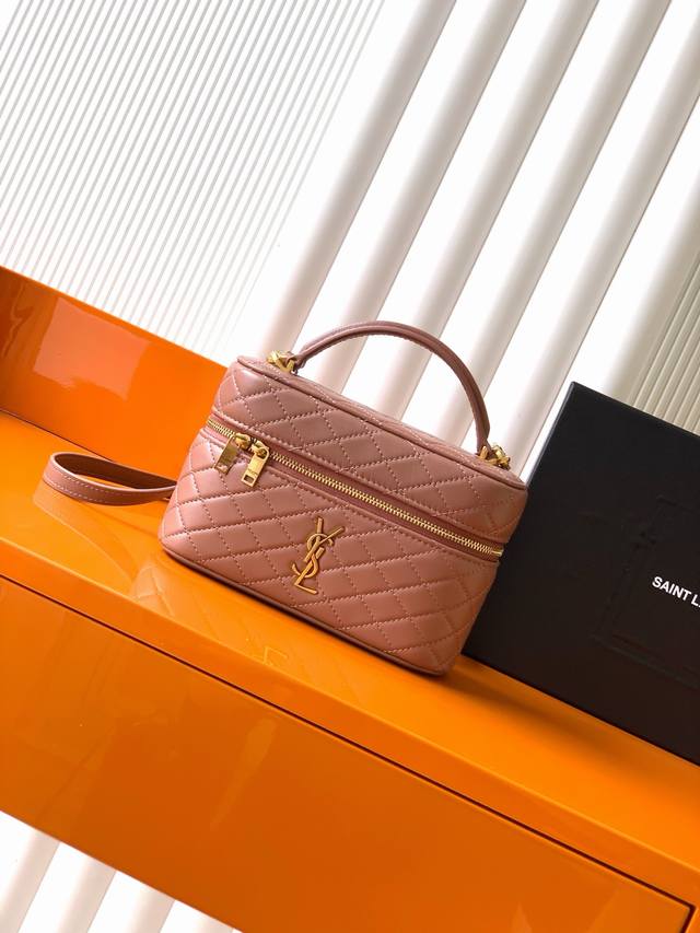 P Exclusive Background Lambskin Pink Gold The latest hot-selling lambskin leathe