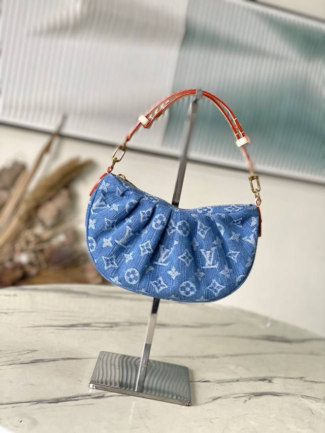 Top-grade original M13571 Pochette Valley handbag is made of Monogram cotton den