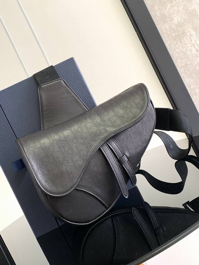 Original with box Di Saddle Bag Couple Saddle Bag Original quality men's single