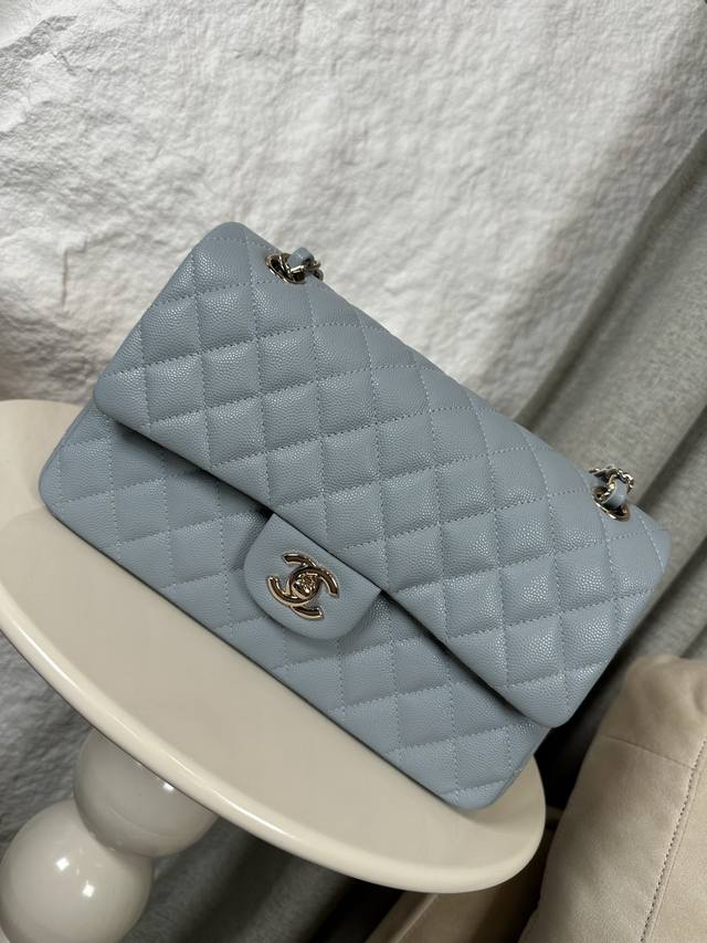Upgraded version Full name Classic Fla0 1112 Caviar Size: 15.5*25.5*6.5Cm Leathe