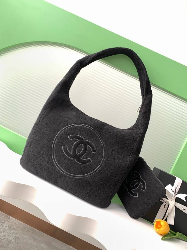 Note that towels are sold separately 25 The new Coco Beach beach bag is so beaut
