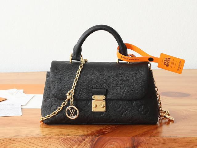 P Variable Chip Edition Top Original, Enhanced Nano Madeleine Handbag A miniatur