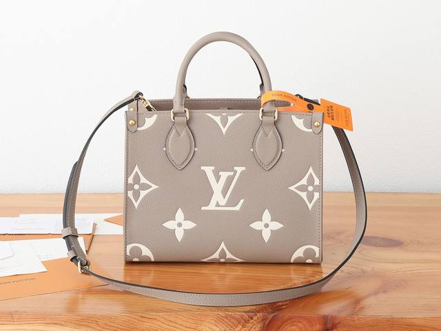 P Variable Chip Edition Top Original, Enhanced Edition Onthego Small Tote Bag In