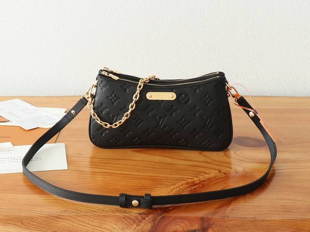 P Chip version of the top original, enhanced version of the Liv Pochette is made