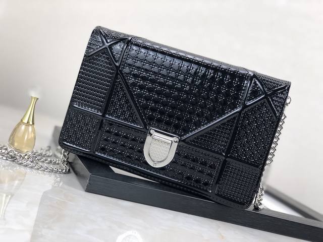 Top original hot-selling product 2082 Dirama Woc chain bag 19Cm original quality