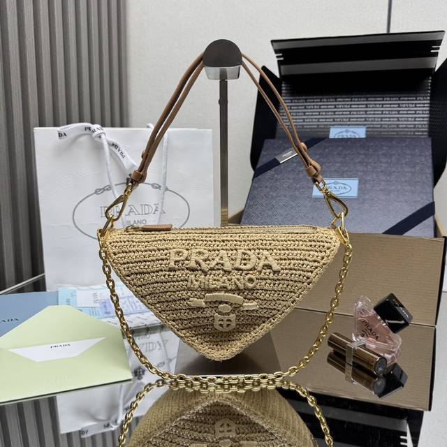 Authentic Top-grade original straw triangle bag 1Bh190 This pure hand-woven tria