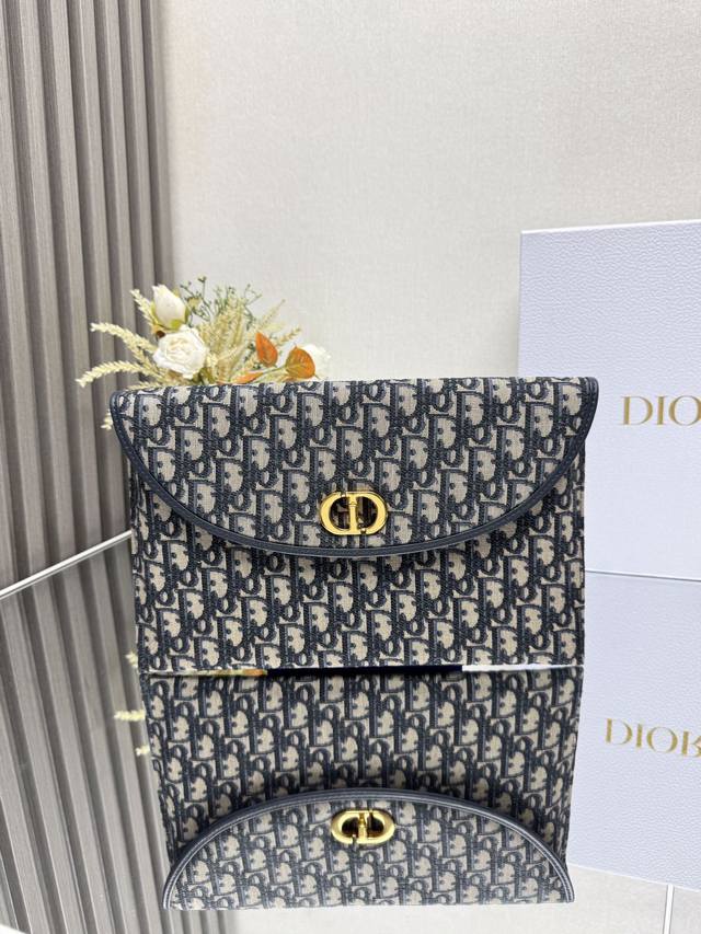 authentic, high version hot sale Dior new Dior 30 Montaigne Avenue flap clutch b