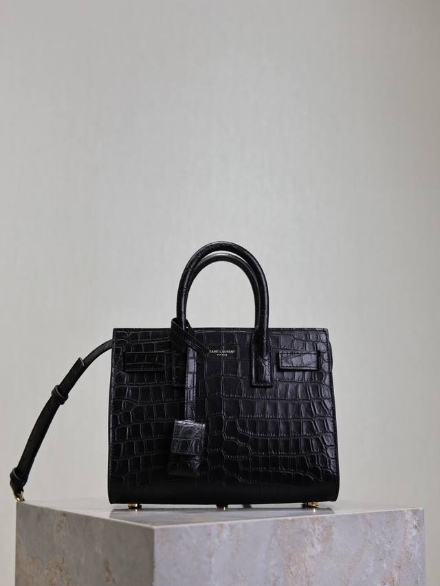 Genuine black crocodile pattern gold buckle accordion bag 22cm The most elegant