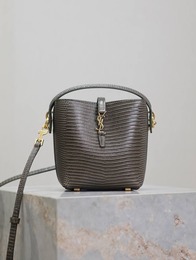 Authentic Green lizard pattern Le 37_ Bucket bag mini The bucket bag that is pop