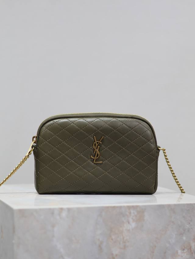Genuine Green gold buckle lambskin Gaby_chain bag This shell bag from Y is so be