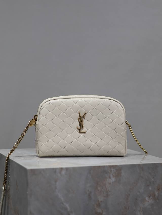 Genuine White gold buckle lambskin Gaby_chain bag This shell bag from Y is so be