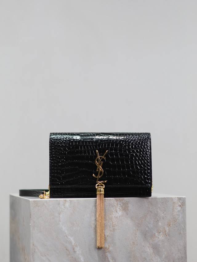 Authentic Timeless classic black gold buckle crocodile pattern Kate_tassel chain