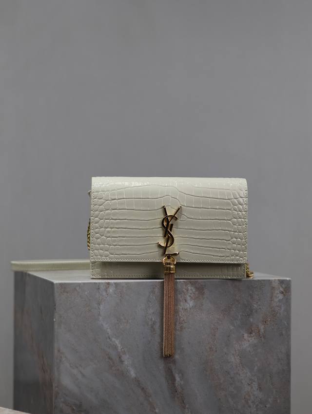 Authentic Timeless classic white gold buckle crocodile pattern Kate_tassel chain
