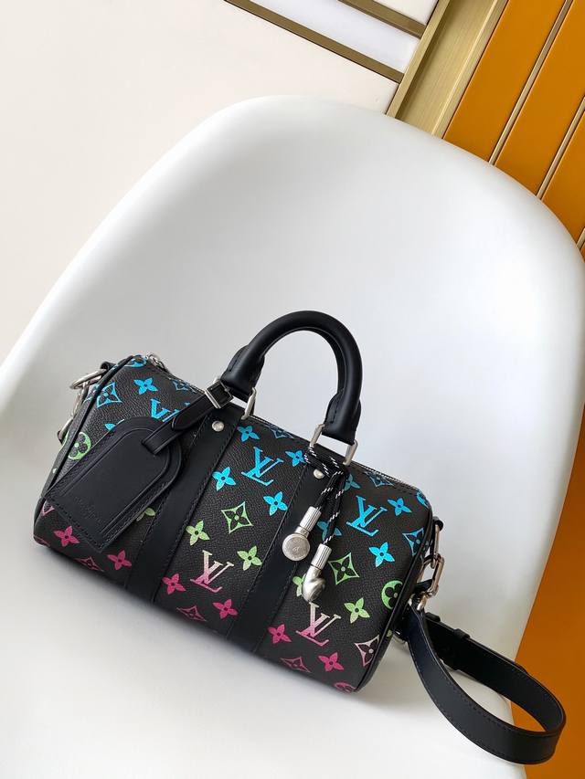 163C01 Chip M13935 Top original M11591 M46271 Black flower pillow bag This Keepa