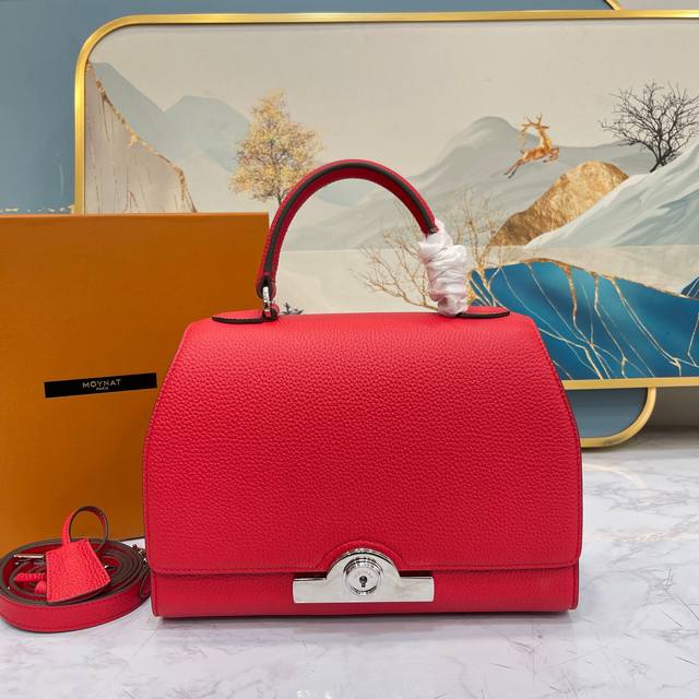 New color is coming. Large size Moynat R