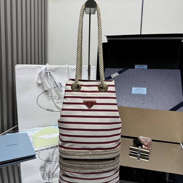 Top-grade original new bucket bag 1Be082 striped style This fabric bucket bag is