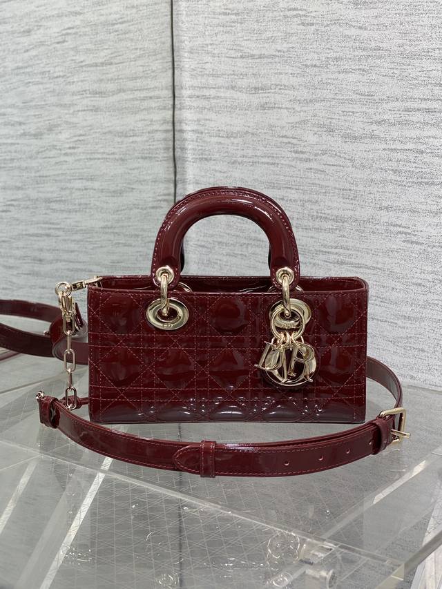 Original factory with full set of packaging Burgundy small size in stock The new