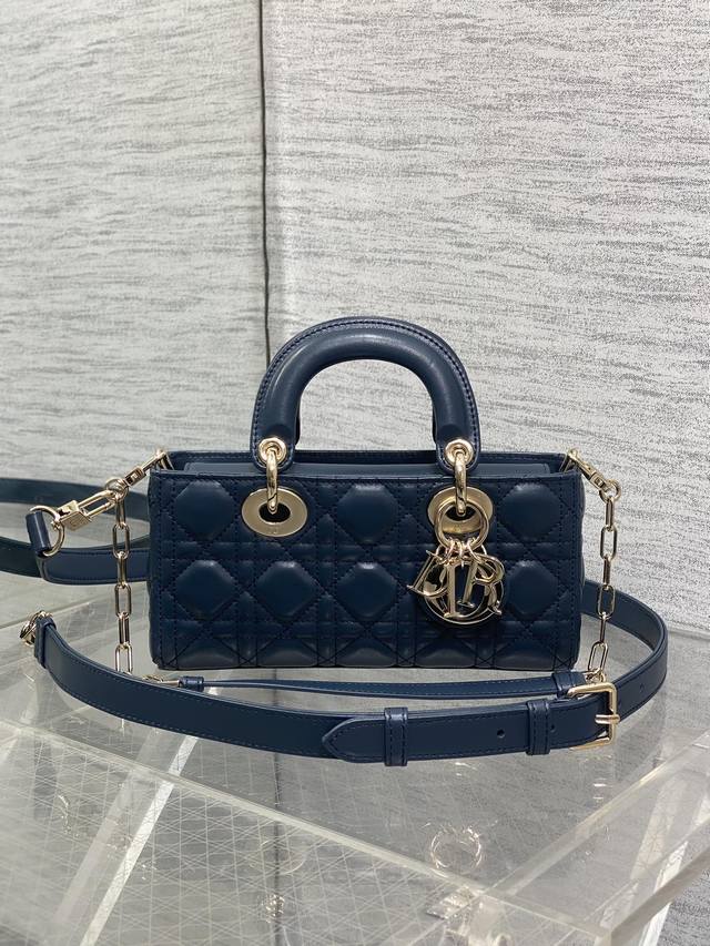 Original factory complete set Dark blue small size in stock The new D-Joy is bac
