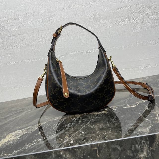 Teen Lulu Logo Print Bag Premium steel hardware Can be carried by hand, on the s