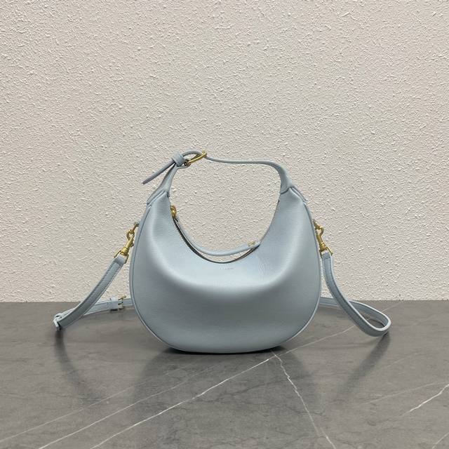 New product launched Ce's new Lulu bag This time Ce's new Lulu bag is really ama