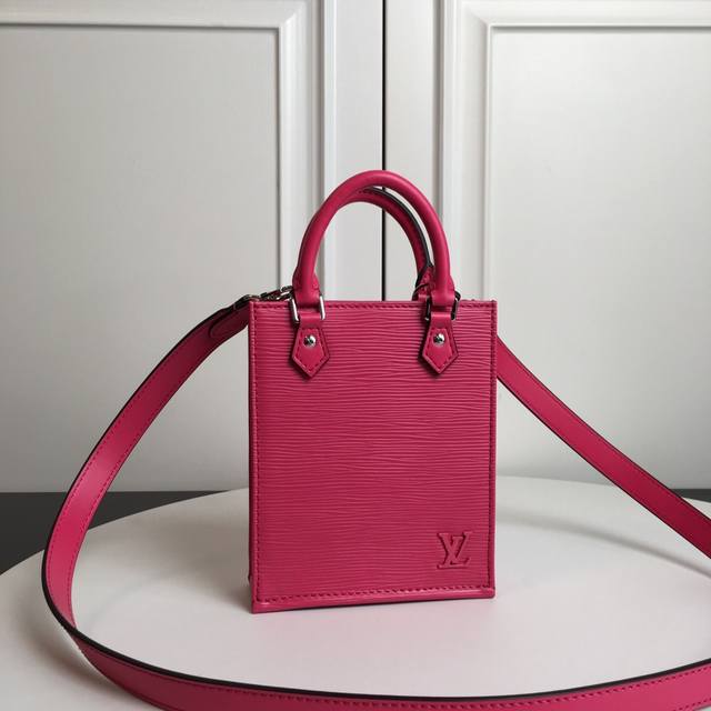 M69441 Rose Red Top Original Petit Sac Plat Handbag The Petit Sac Plat Handbag i