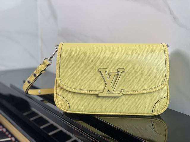 M59386 Chick Yellow Top Original This Buci handbag is made of iconic Epi leather