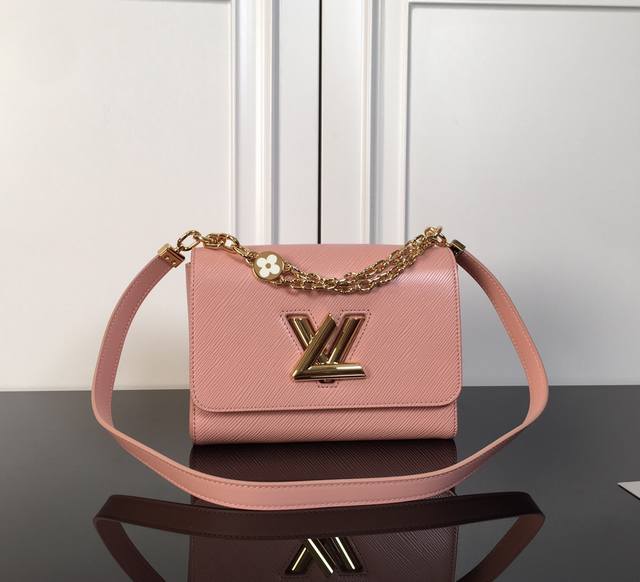 M21605 Peach pink top original This Twist medium handbag is a new double chain e