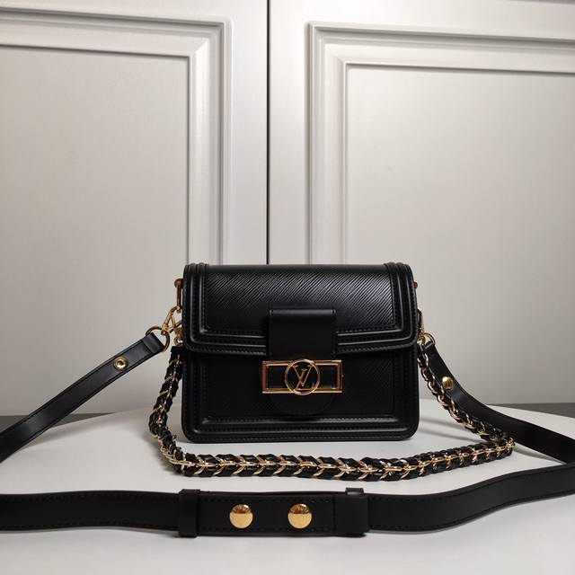 M55963 Top original The Dauphine handbag family has added a new member in the sp