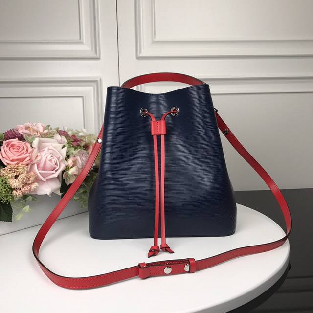 M54366 Indigo top-grade original Lockme Bucket handbag The design prototype of t
