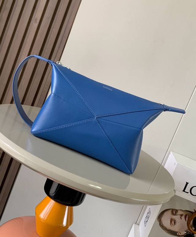 New shiny cow leather Puzzle Fold shiny cow leather toiletry bag Inspired by the
