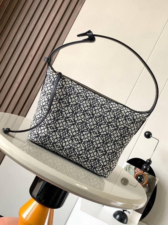 Anagram jacquard and cow leather Cubi handbag Small lunch bag ~ Cubi lunch box b