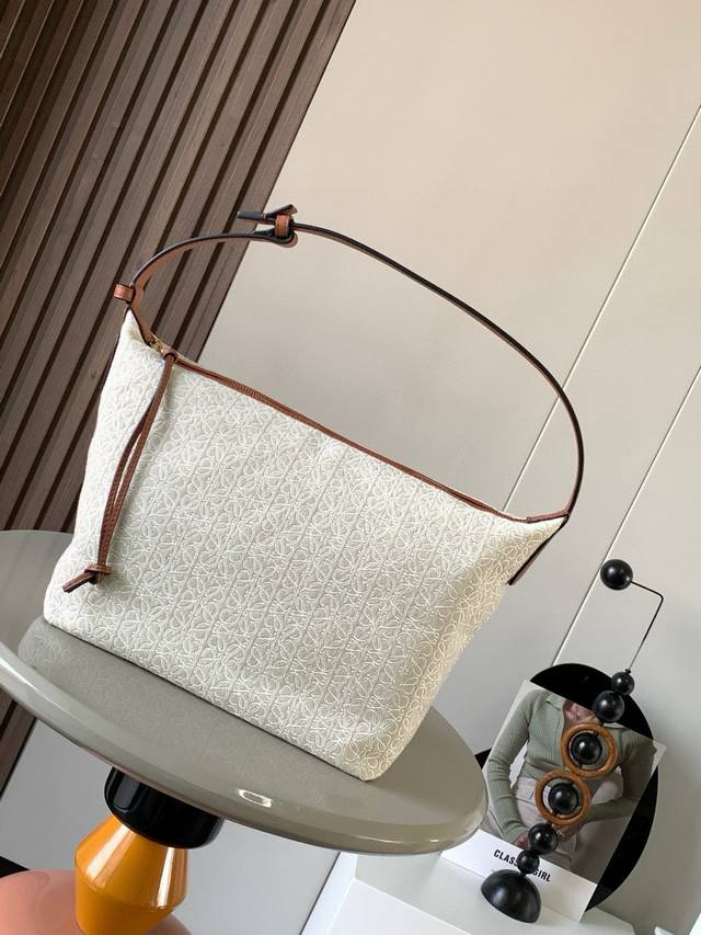 Anagram jacquard and cow leather Cubi handbag large lunch bag ~ Cubi lunch box b
