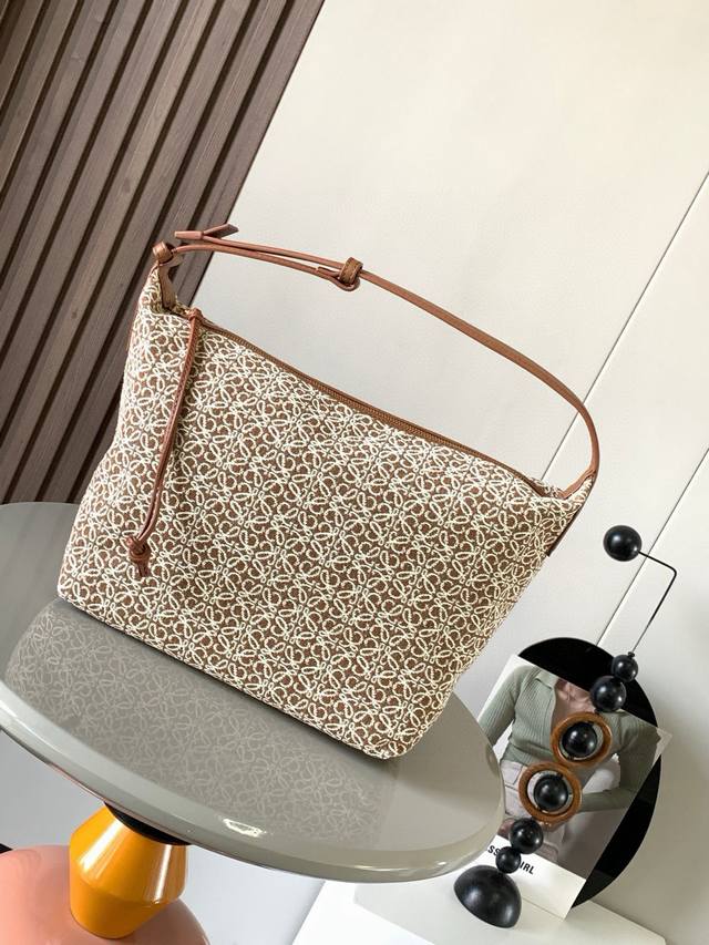Anagram jacquard and cow leather Cubi handbag large lunch bag ~ Cubi lunch box b