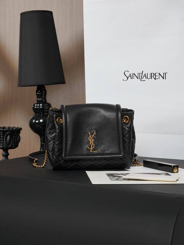 Original leather full set original packaging The return of the Mini Nolita has b