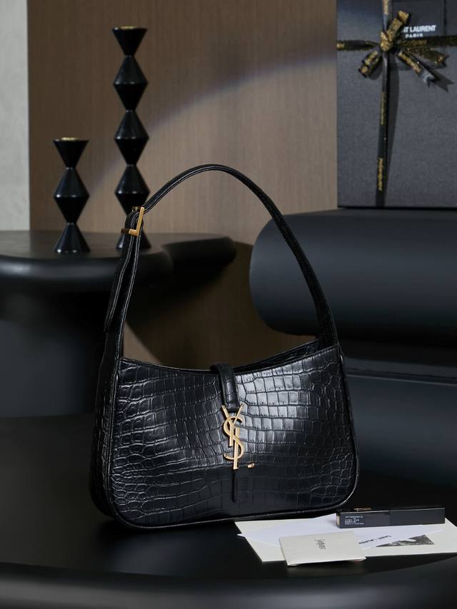 Original leather, full set, original packaging Although I was late to get the Y-