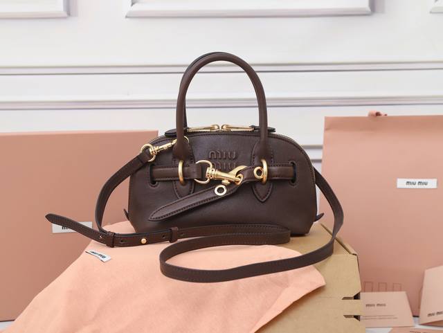 Premium Original Leather 5Bp120M's popular mini shell bag, made of top-grade vin