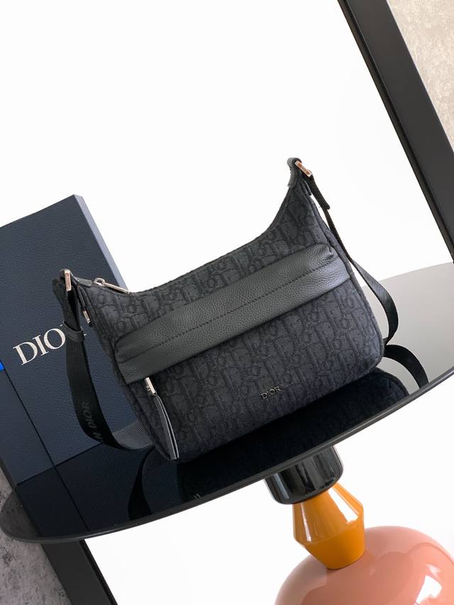 This Rider Soft bag is a new product in the Fall 2025 Men's Collection, combinin