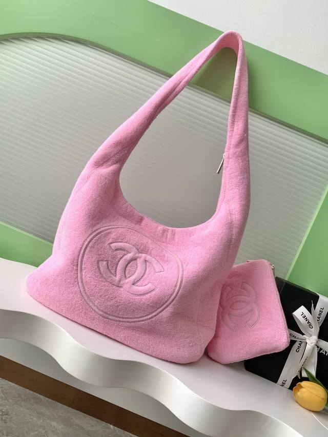 25 The new Coco Beach beach bag is so beautiful It looks so beautiful with a sca