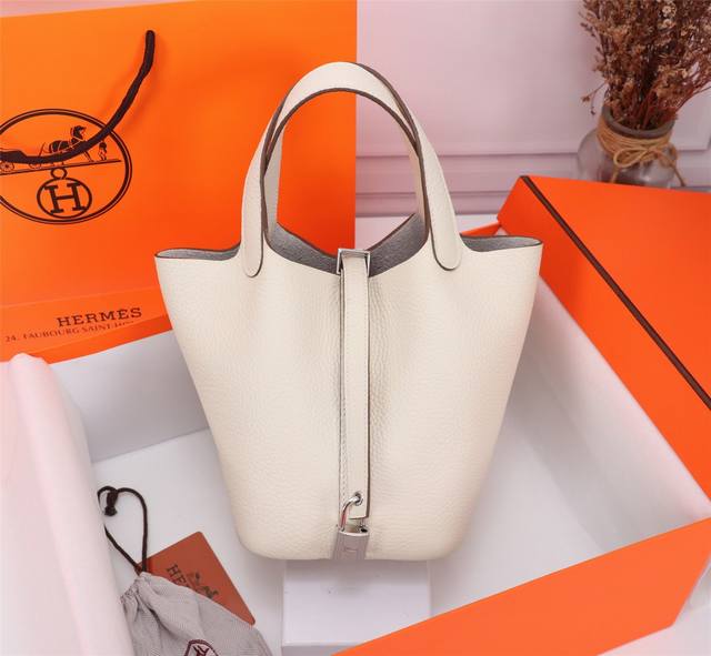 Hermes Milkshake White Handmade Honey Wax Thread + Tc Leather 18Cm: 22Cm: A uniq